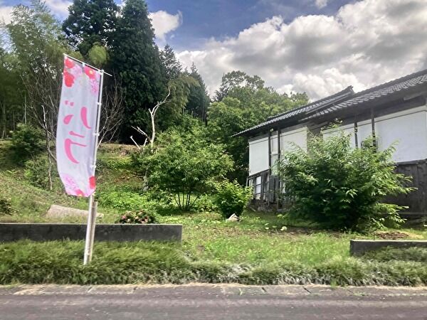 【閉園の知らせに涙】冬鳥越スキーガーデンのバラ園へ、最後の訪問